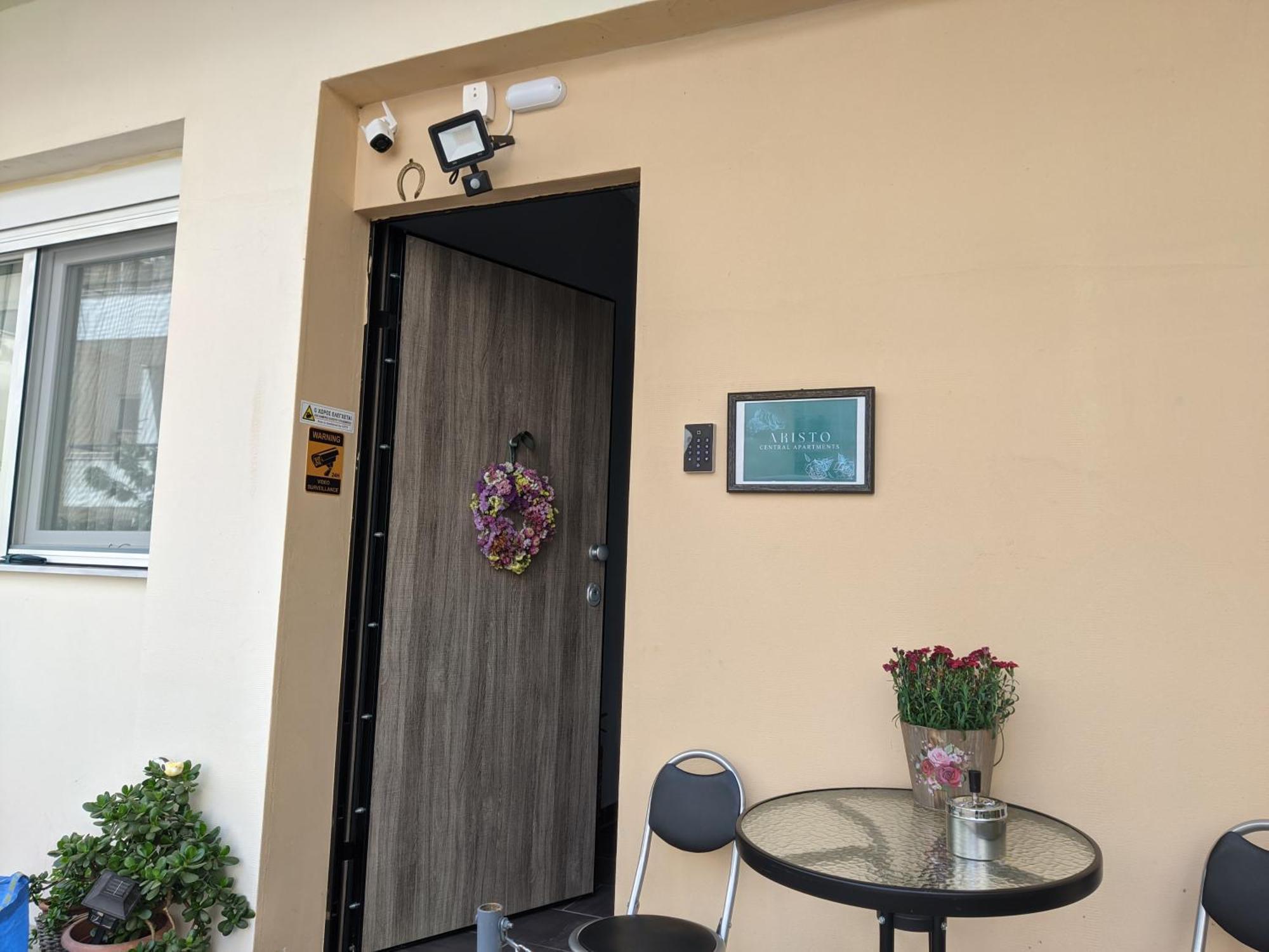 Aristo Central Apartments Ioannina Ruang foto